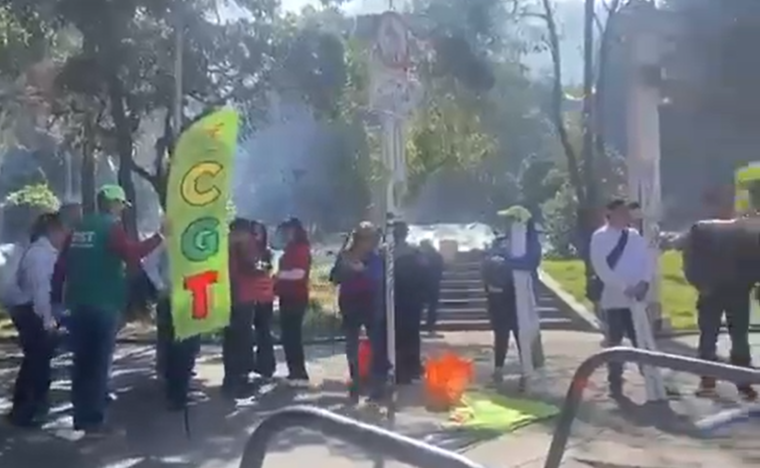 Centrales obreras comienzan a llegar al Parque Nacional.