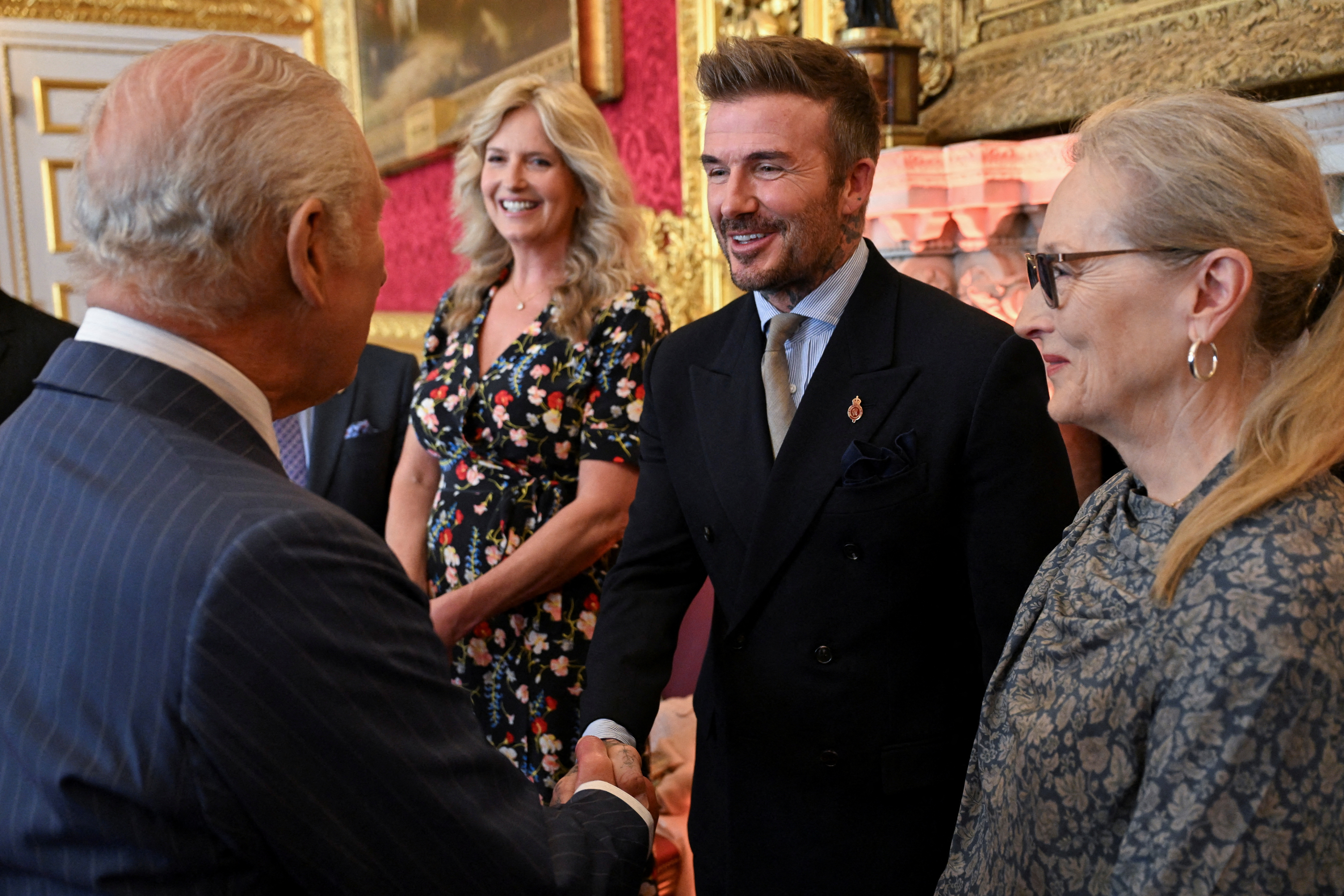 ¡Sir David Beckham! El exfutbolista fue nombrado caballero por el rey Carlos III