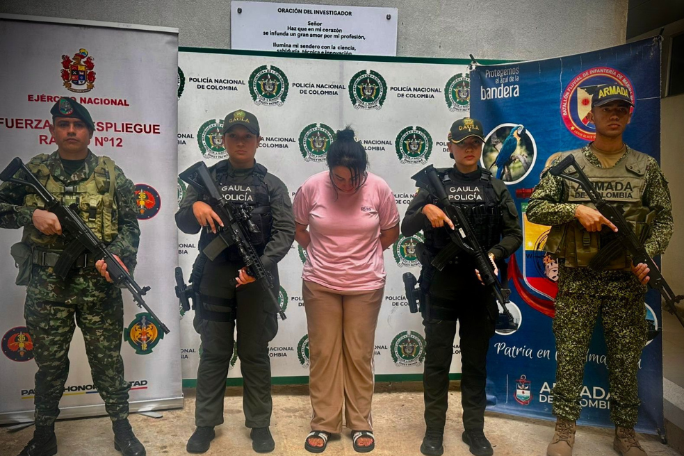Alias la Mona, líder de red delictiva de las disidencias de las Farc, fue capturada en Caquetá