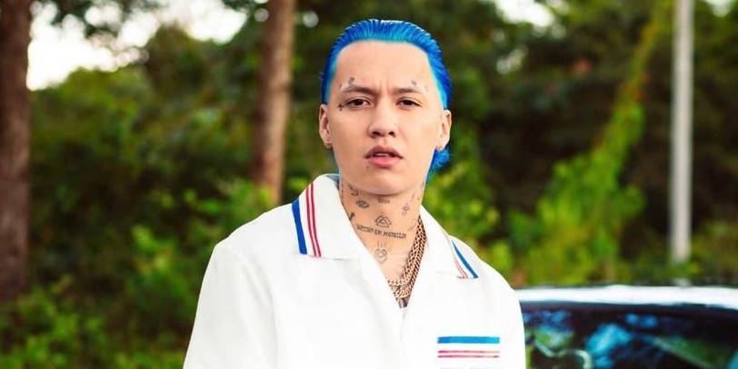 Blessd, el colombiano que abrirá la transmisión del Super Bowl LVII en Fox
