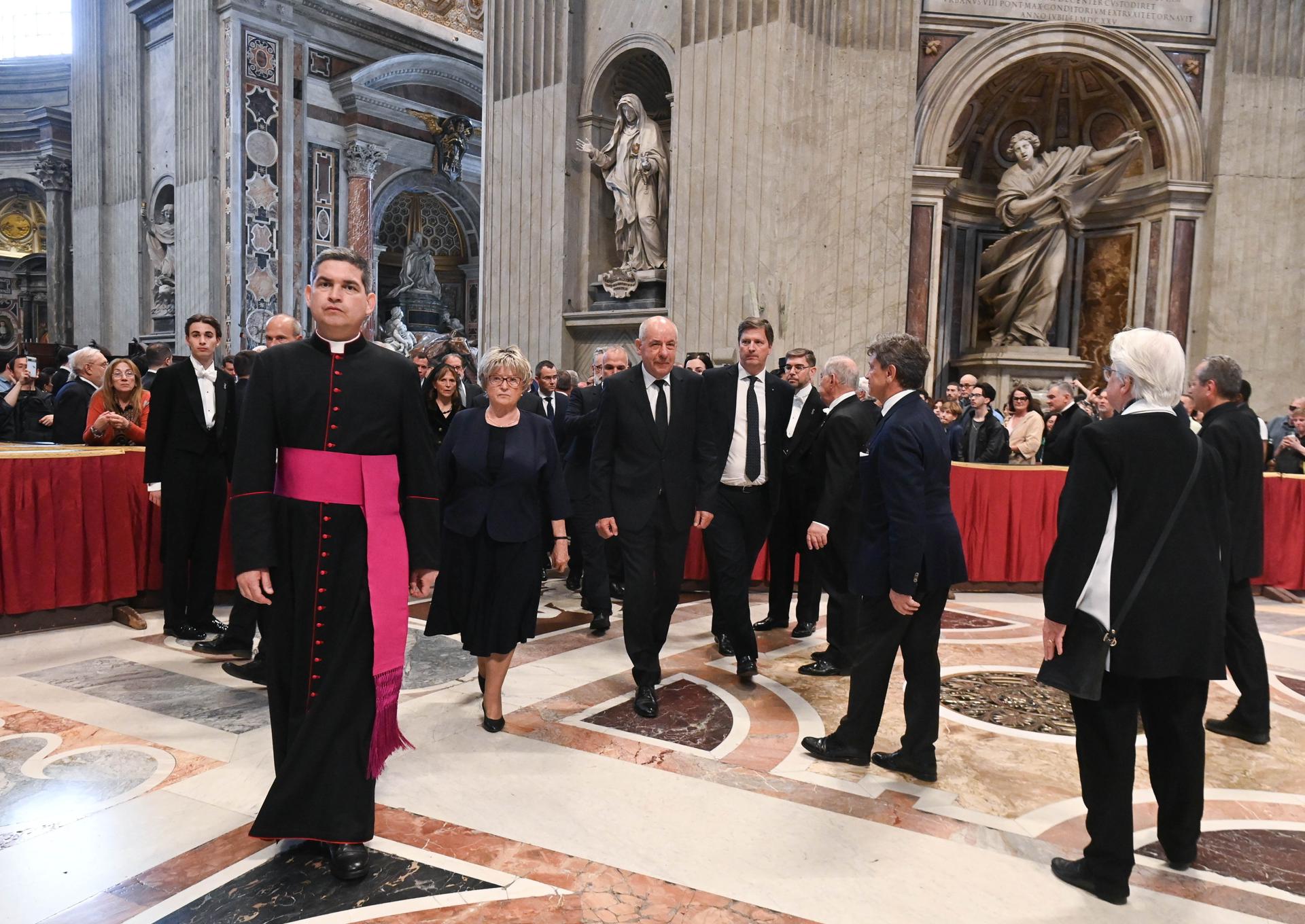 Así se sentarán los invitados al funeral del papa Francisco: tiene un significado