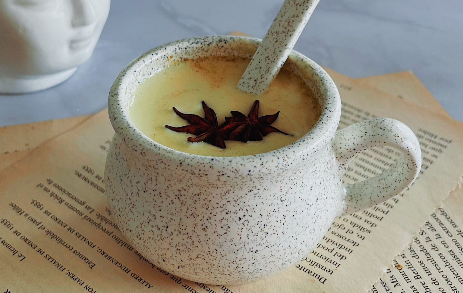 En 10 minutos aprende a preparar esta receta de leche dorada