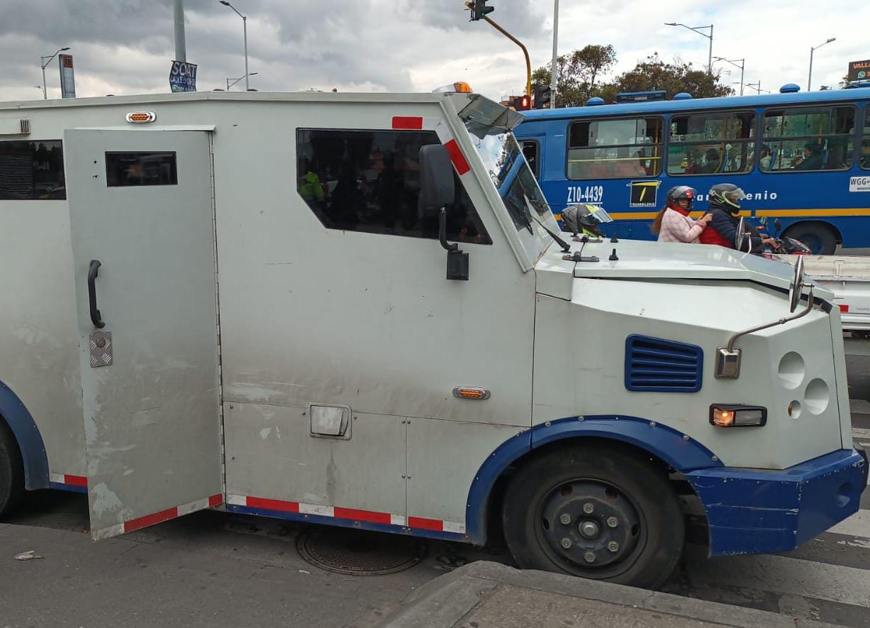 Con inhibidores de GPS, ladrones robaron un vehículo de valores: así lo hallaron