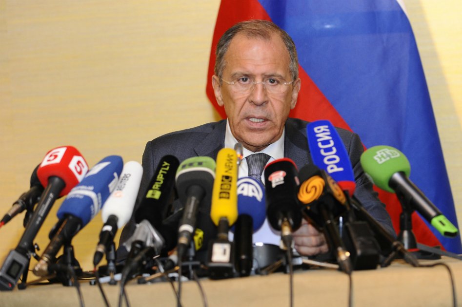 Canciller ruso anuncia acuerdo para desarmar grupos ilegales en Ucrania