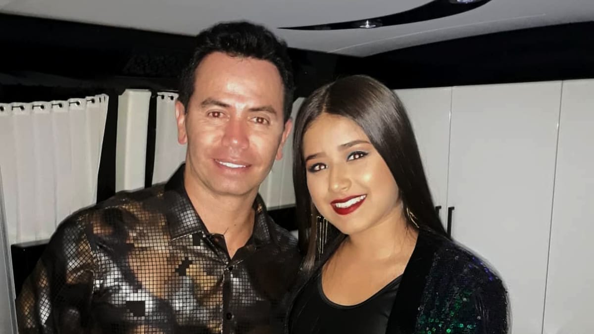 Jenny López, prometida de Jhonny Rivera, respondió si firmará capitulaciones