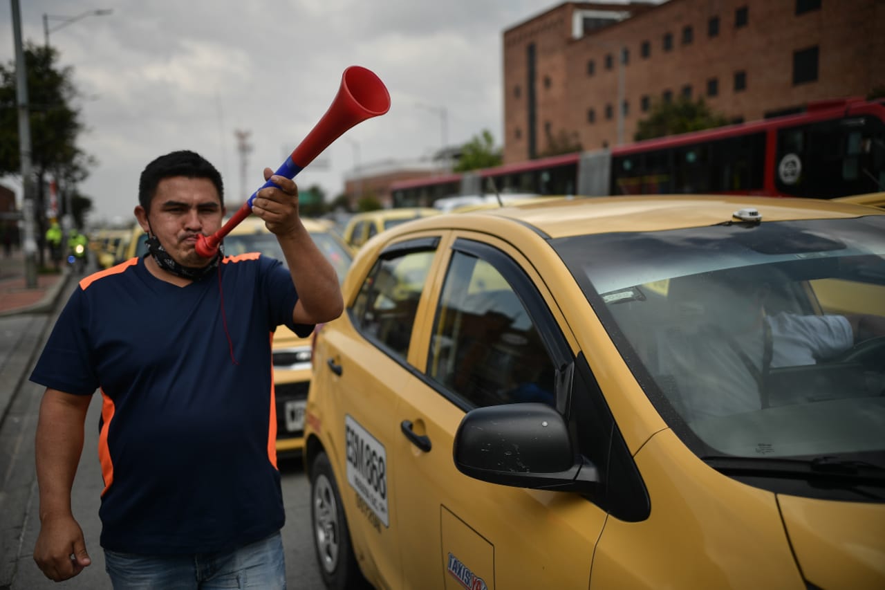 La manifestación del gremio no solo se presentó en la capital, pues en Pereira, Cali, Bucaramanga y otras regiones también se han visto las protestas.