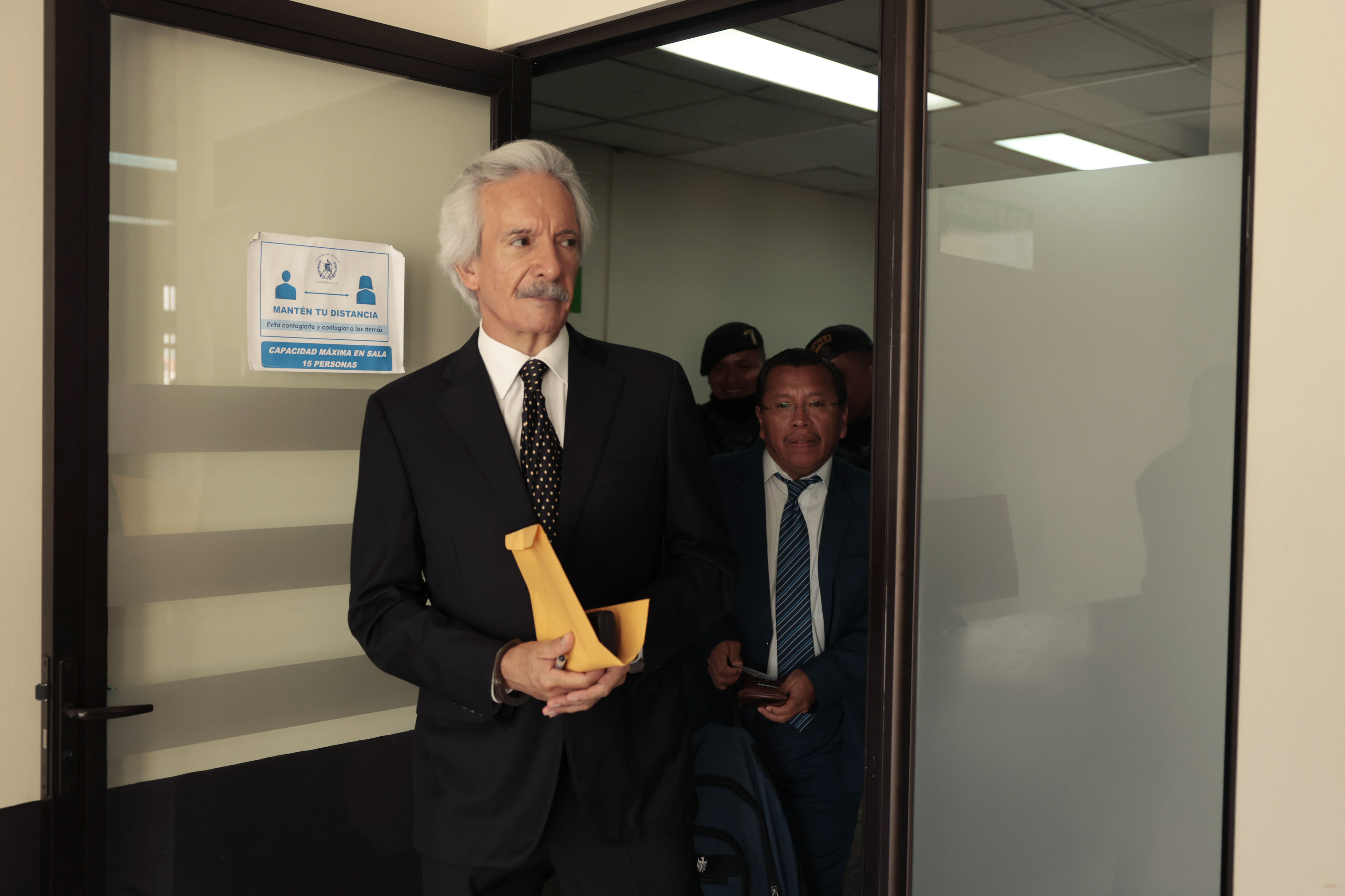 Ordenan arresto domiciliario para el periodista guatemalteco José Rubén Zamora