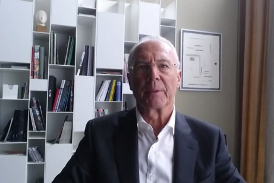 Beckenbauer dice haber sido contactado por aliens para jugar un partido