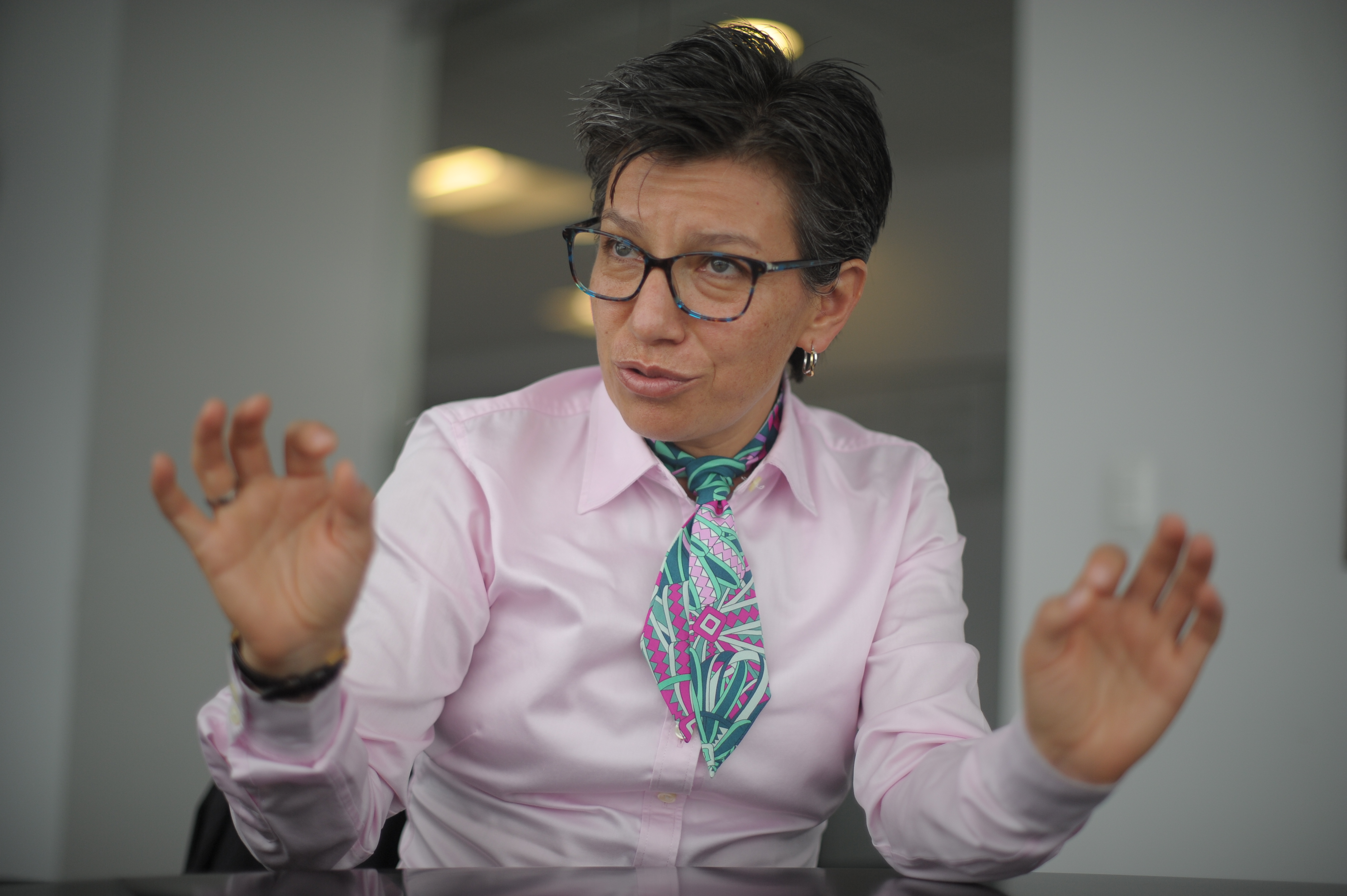 Venezolanos exiliados en Miami declaran persona “non grata” a Claudia López