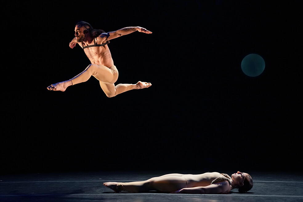 Parsons Dance rinde homenaje al coreógrafo Paul Taylor con su obra Runes