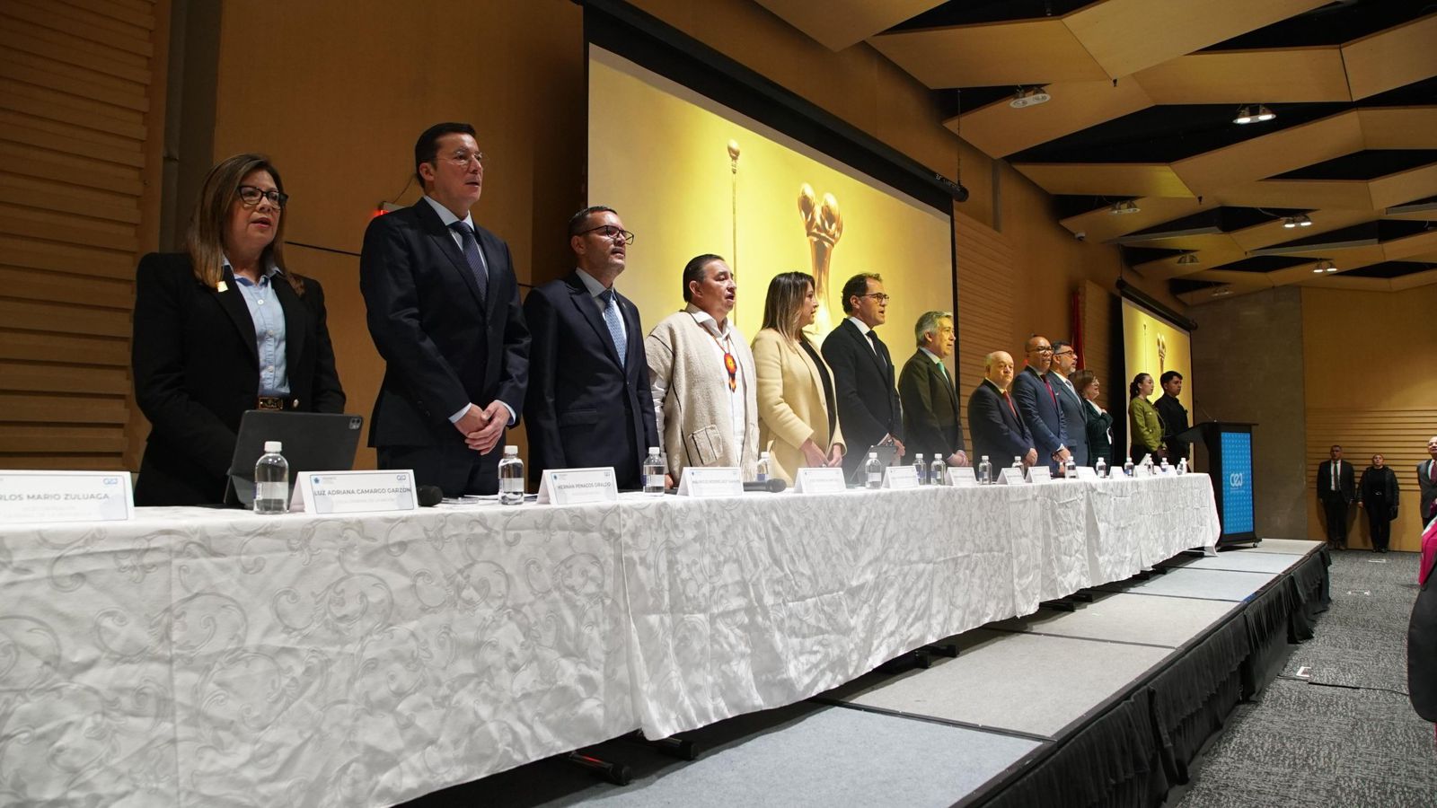 Las mujeres magistradas son aplaudidas por primera vez en la historia judicial