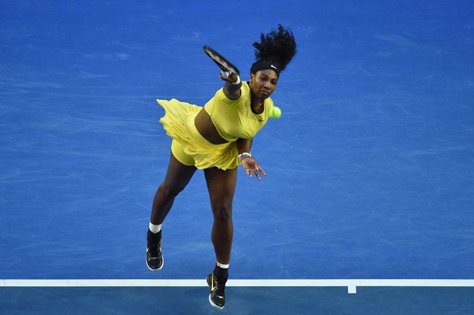 Federer, Serena y Sharapova pasan a octavos del Abierto de Australia