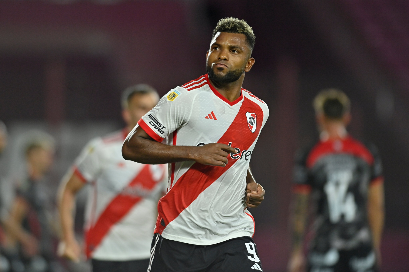 Miguel Ángel Borja anotó su primer gol de la temporada 2024 con River Plate.