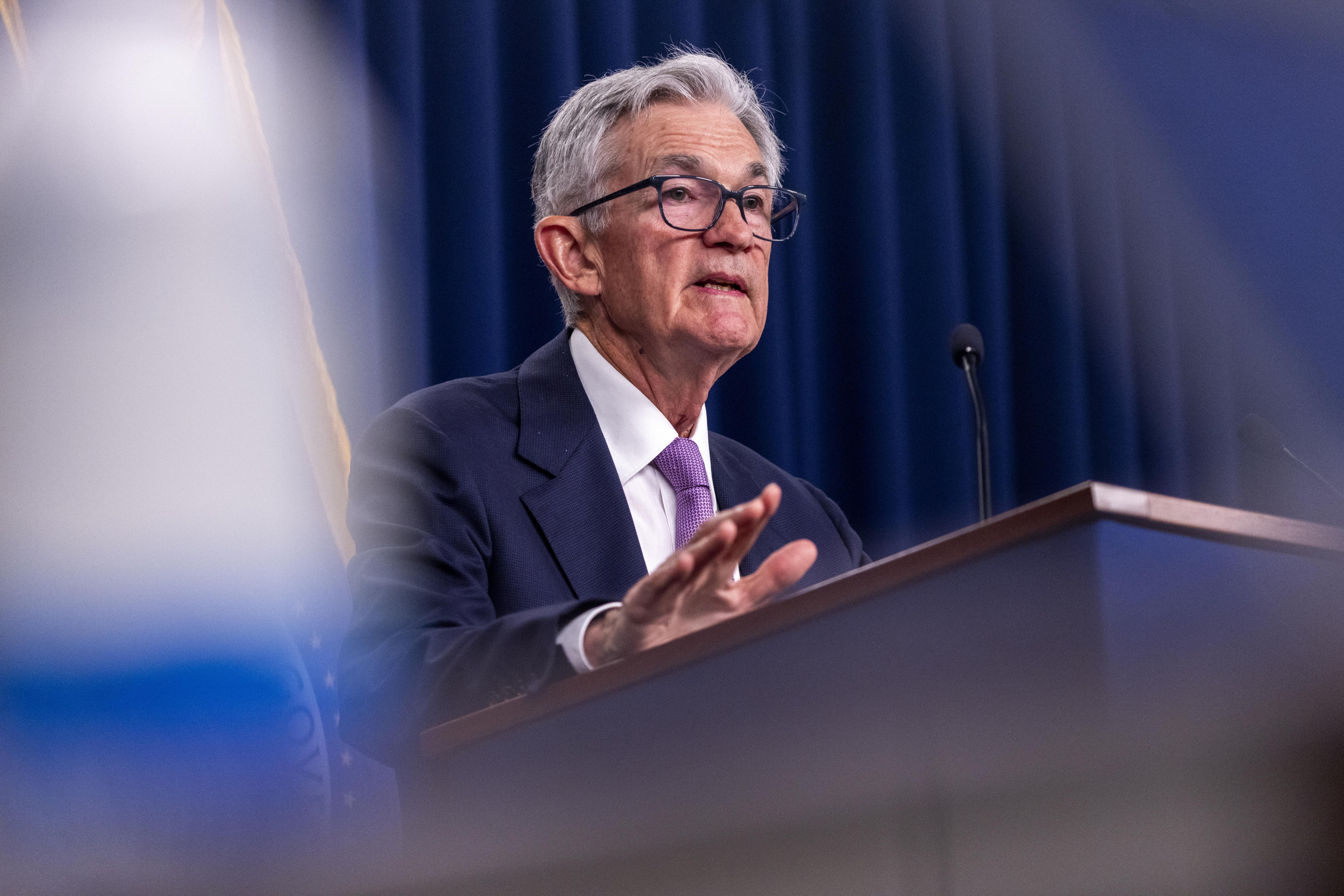 Las minutas de la Fed revelan el fuerte debate sobre el recorte de las tasas