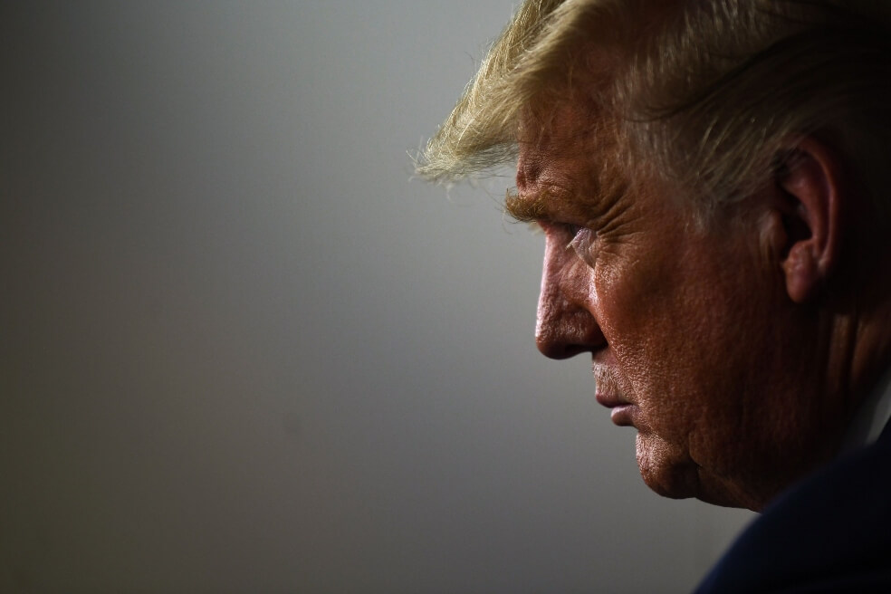 Otra más de Donald Trump: alaba tratamiento contra el COVID-19 que no ha sido aprobado