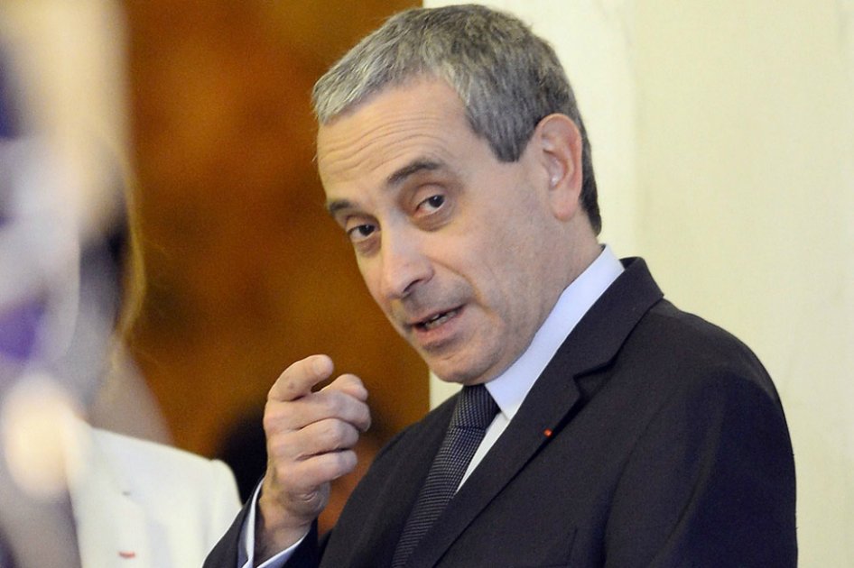 Francia dejó en firme apoyo a su embajador gay en El Vaticano
