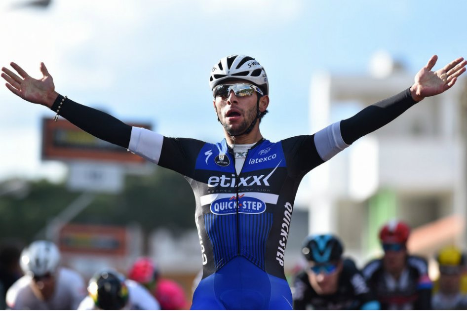 Fernando Gaviria celebrando en la meta. / @Etixx_QuickStep
