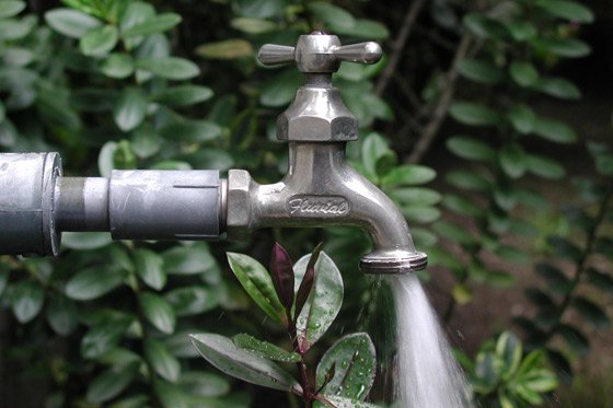 A partir de julio bajan las tarifas de agua en Bogotá