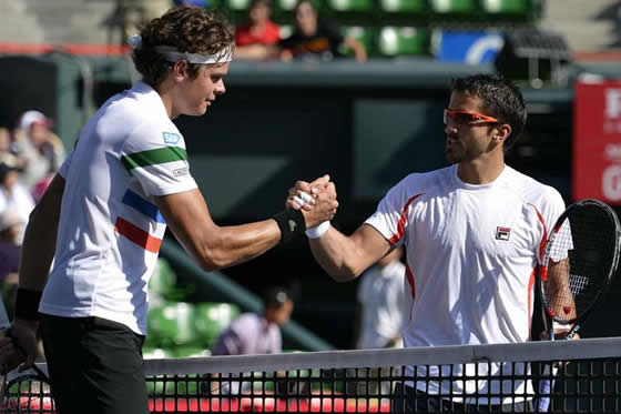 Raonic eliminó a Murray y avanzó a la final en Tokio