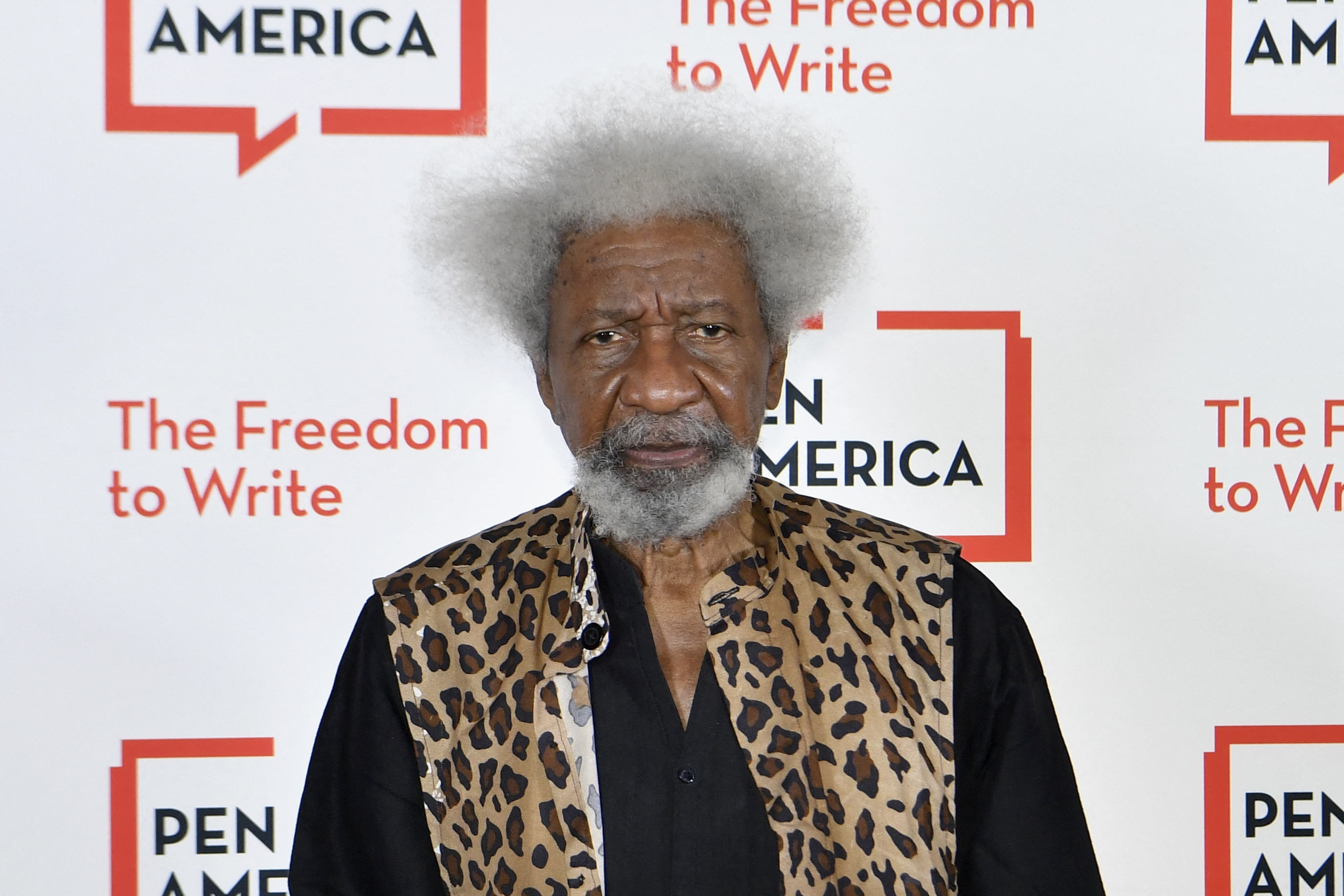 Estados Unidos revocó la visa de Wole Soyinka, Premio Nobel de Literatura de 1986