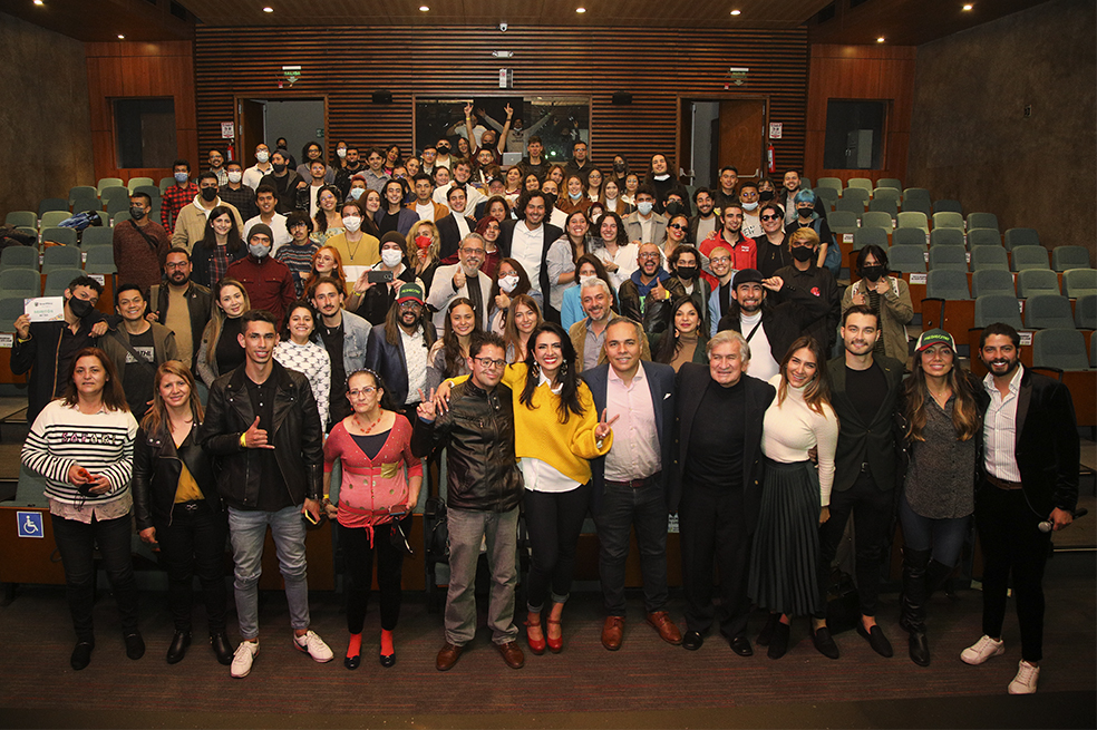 En cabeza de su directora, la actriz Yessenia Valencia, la comunidad SmartFilms ha crecido año tras año, llegando a convertirse en una de las más importantes del mundo a la hora de hablar de Cine hecho con Celulares.
