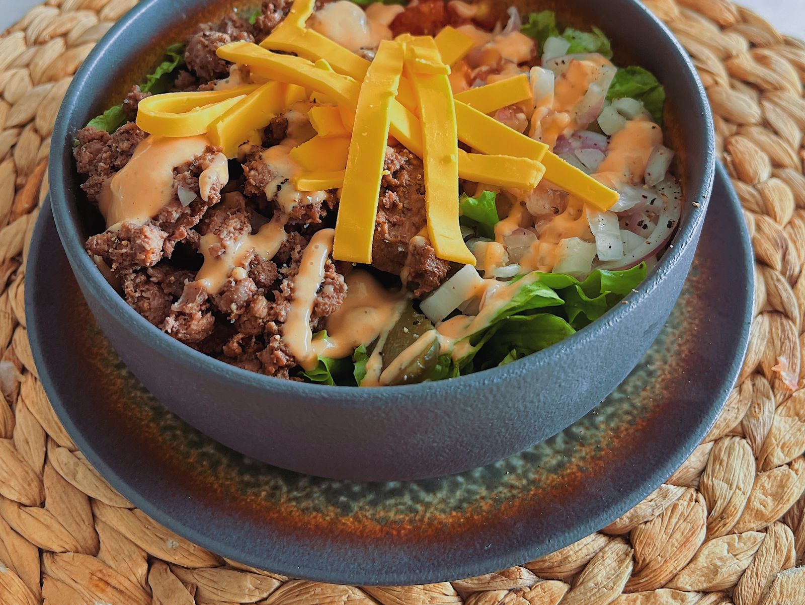 Receta: ‘bowl’ de hamburguesa con queso