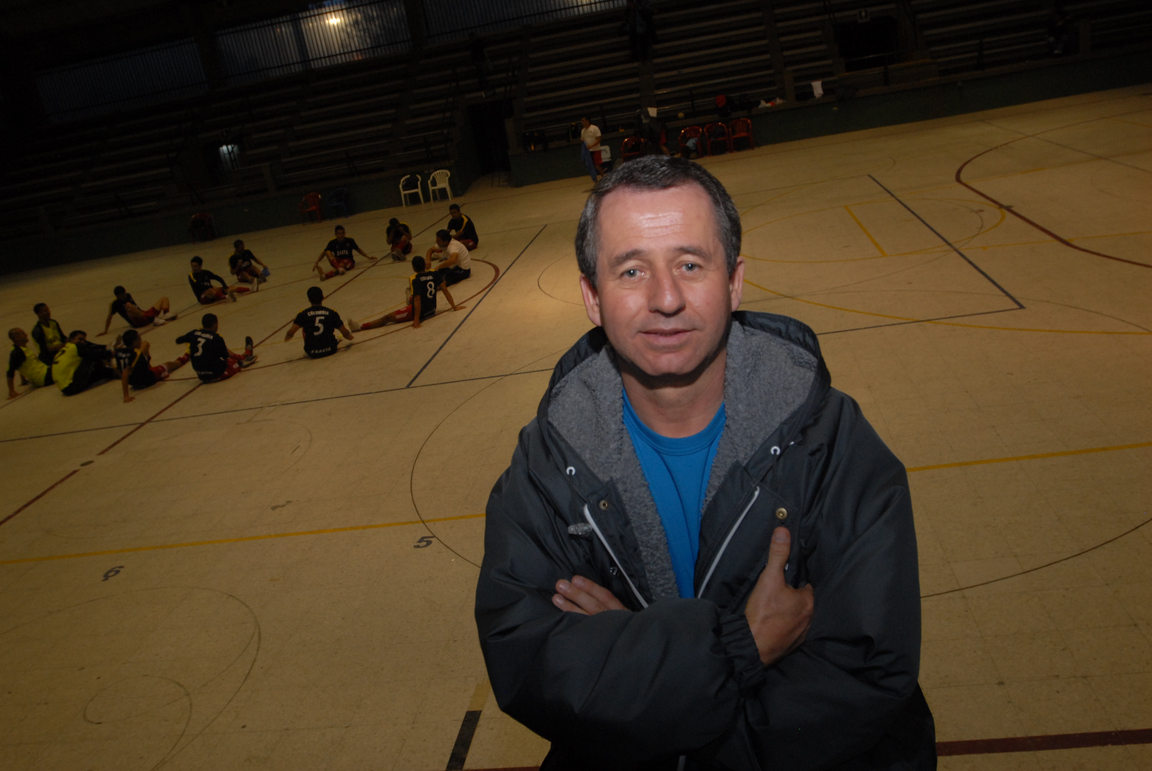 La gran canasta del ‘profe’ Cuervo, jefe de la selección Colombia de fútbol sala