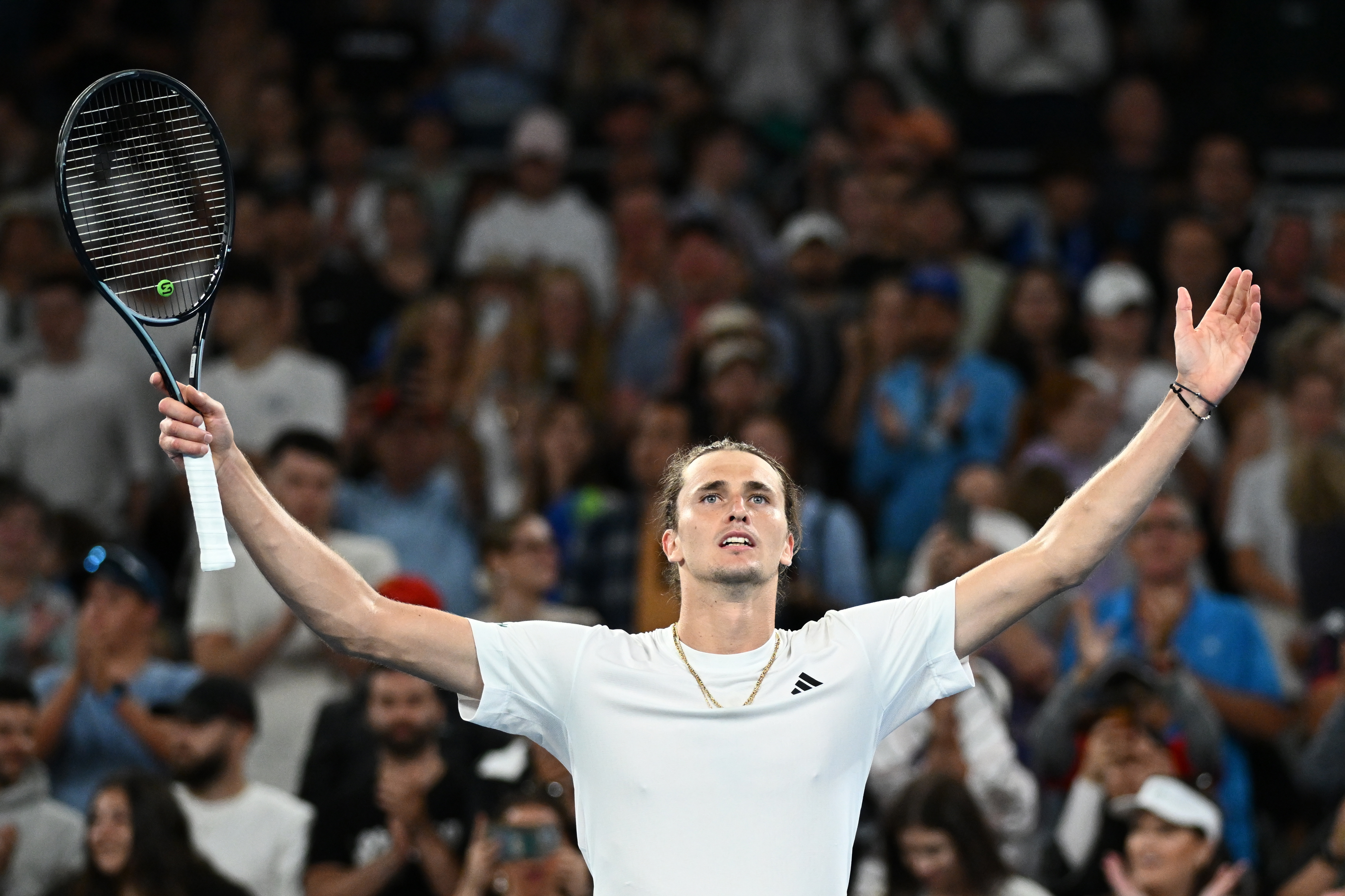 Melbourne (Australia), 18/01/2024.- Alexander Zverev of Germany celebrates match point against Alexander Zverev of Germany during his 2nd round match on Day 5 of the 2024 Australian Open at Melbourne Park in Melbourne, Australia, 18 January 2024. (Tenis, Alemania) EFE/EPA/JOEL CARRETT AUSTRALIA AND NEW ZEALAND OUT