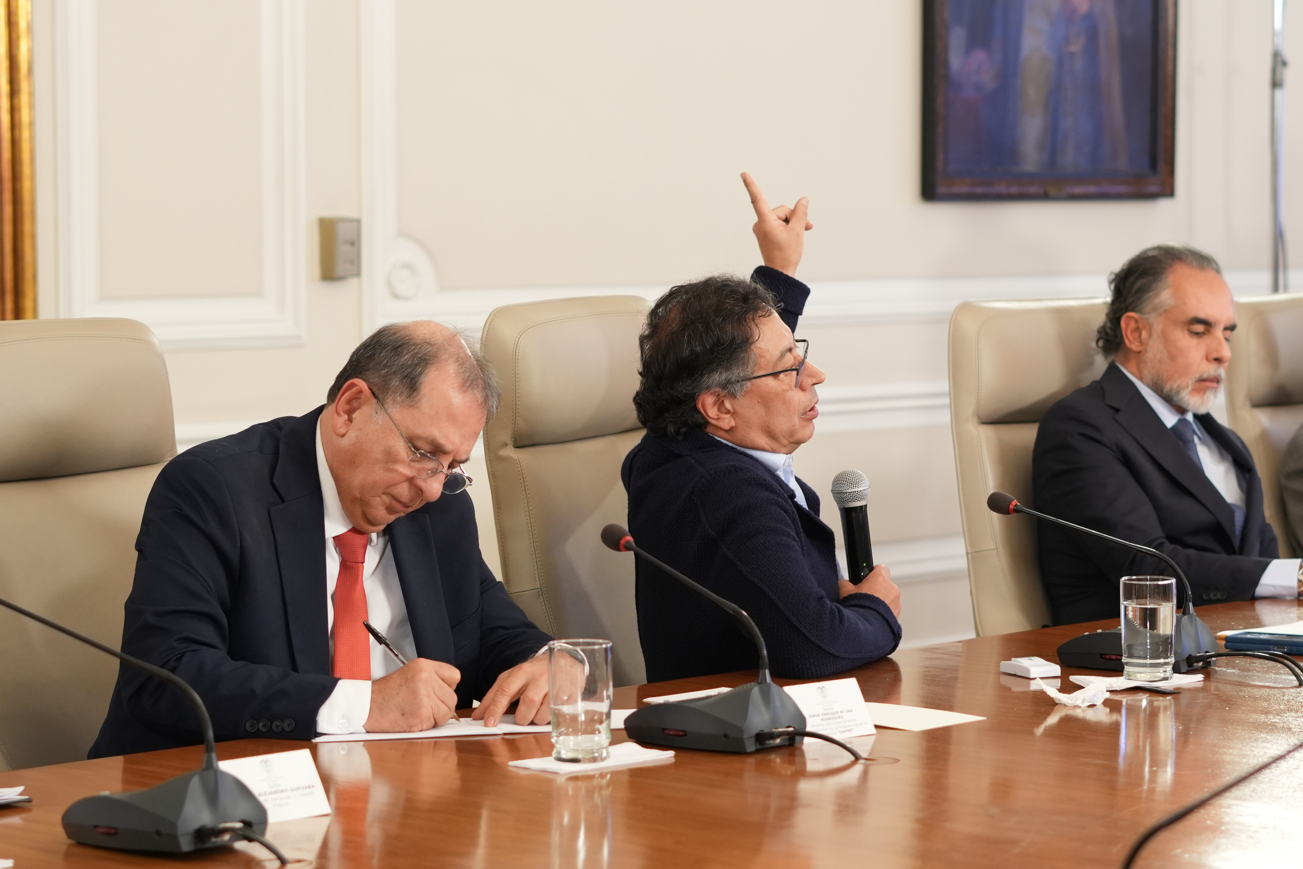 El arte en las intervenciones de Gustavo Petro durante el Consejo de Ministros