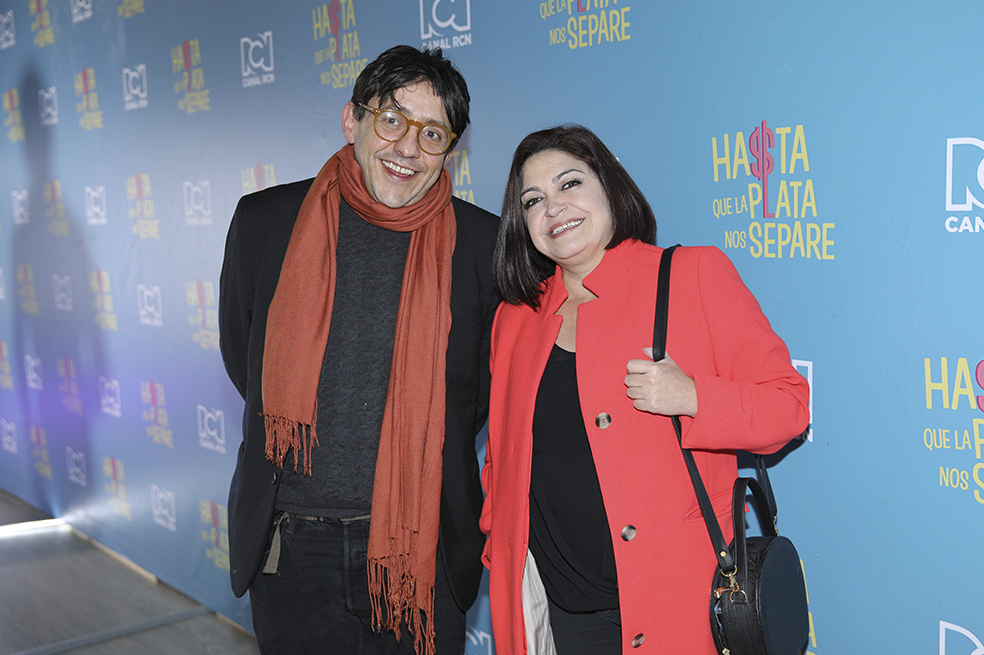 Matías Maldonado y Marcela Benjumea en Hasta que la plata nos separe