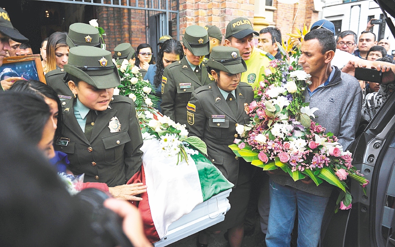 En la iglesia Santa Teresita, en Teusaquillo, despidieron a Yuliana Simboní, la niña de siete años que fue asesinada el domingo pasado.