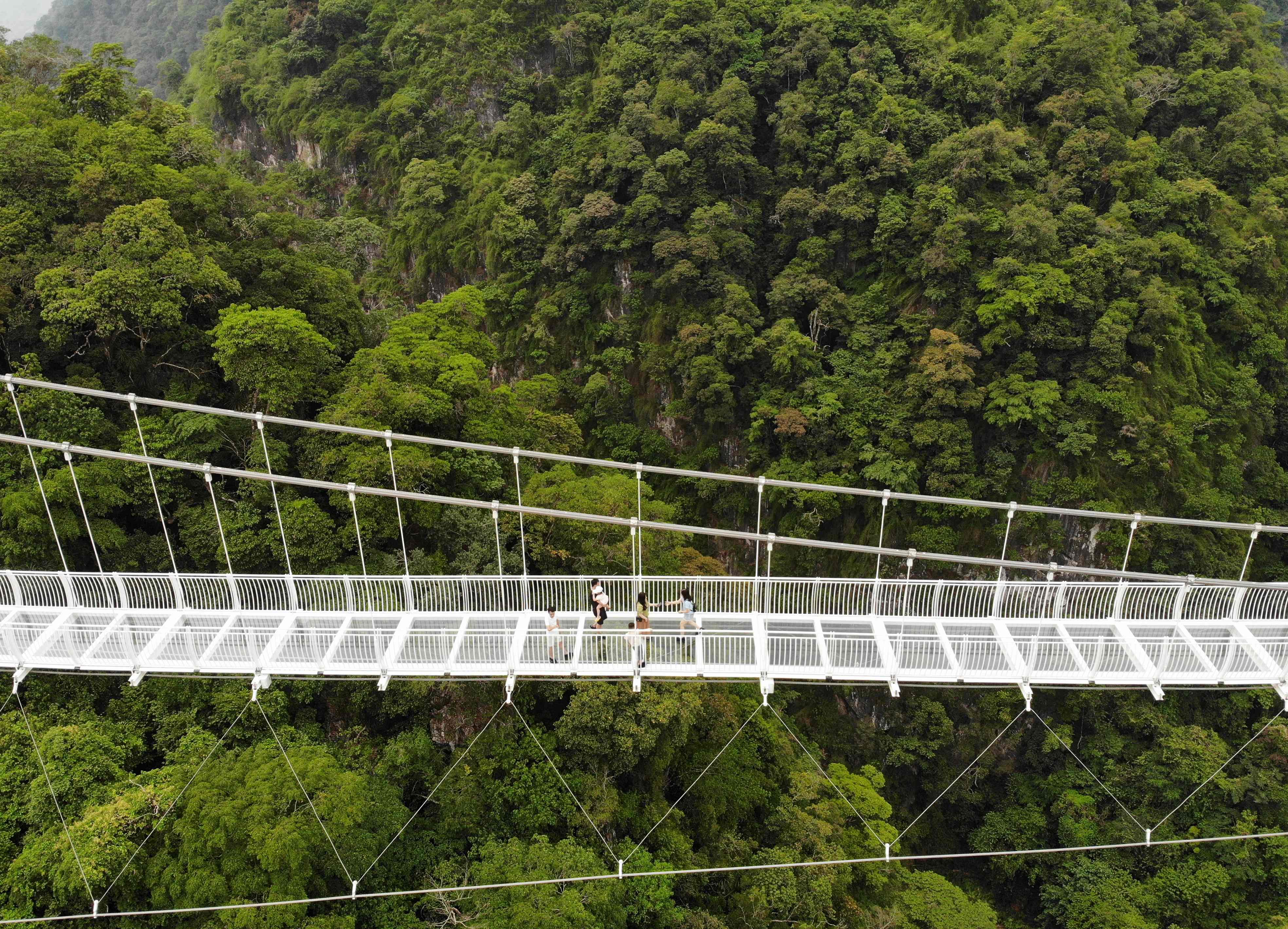 Puente de Cristal en Vietnam, 2022