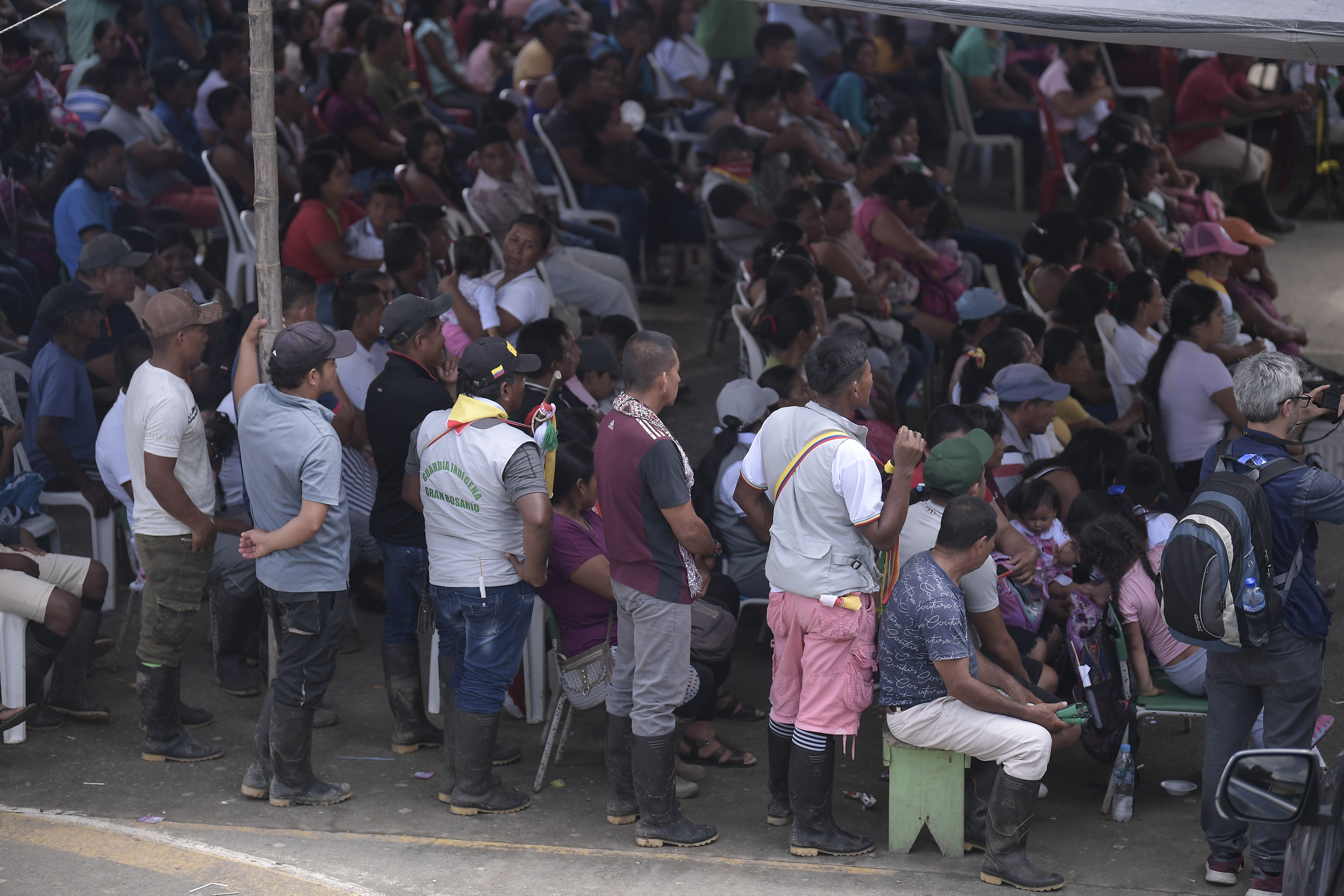 Más de 4.000 indígenas awá están en crisis por enfrentamientos de grupos armados