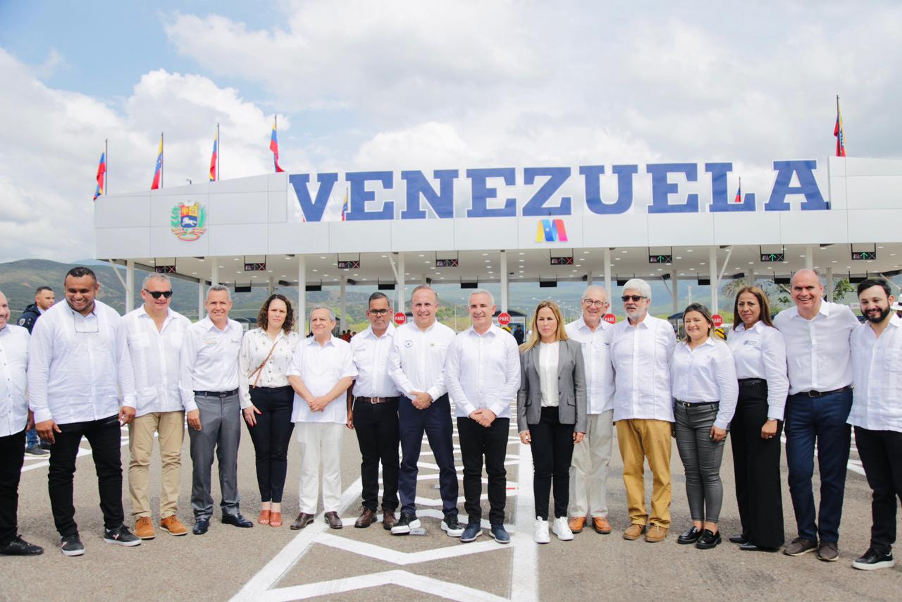 Integración fronteriza binacional se reinicia en puente Atanasio Girardot