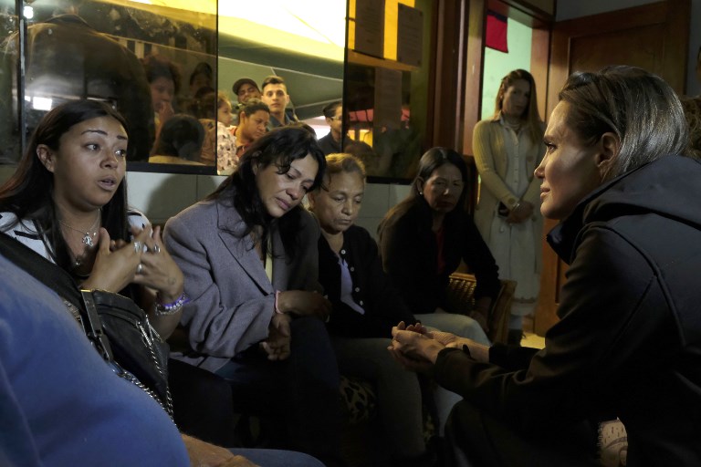 Angelina Jolie se reúne con inmigrantes venezolanos en Perú