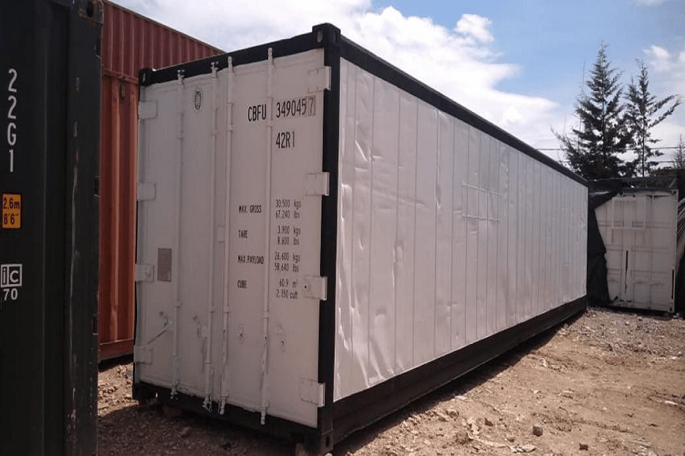 Con contenedores refrigerados, la UAESP amplía capacidad de cementerios distritales