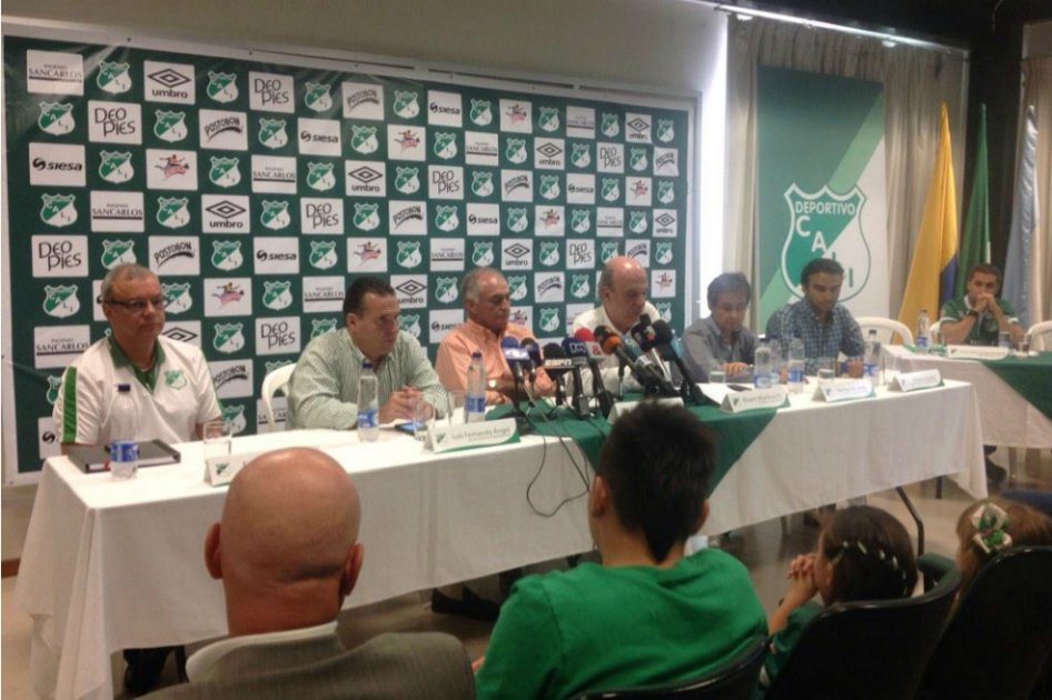 ‘Pecoso’ Castro fue presentado como nuevo técnico del Deportivo Cali