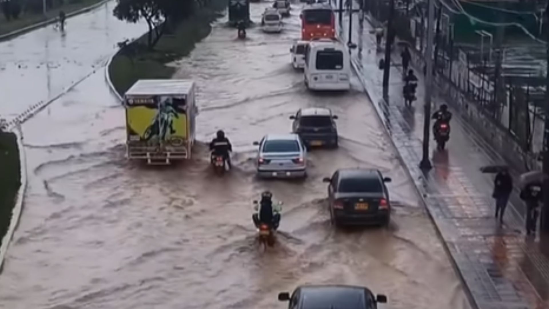 Así quedaron las calles de Soacha tras fuertes lluvias en Bogotá y Cundinamarca