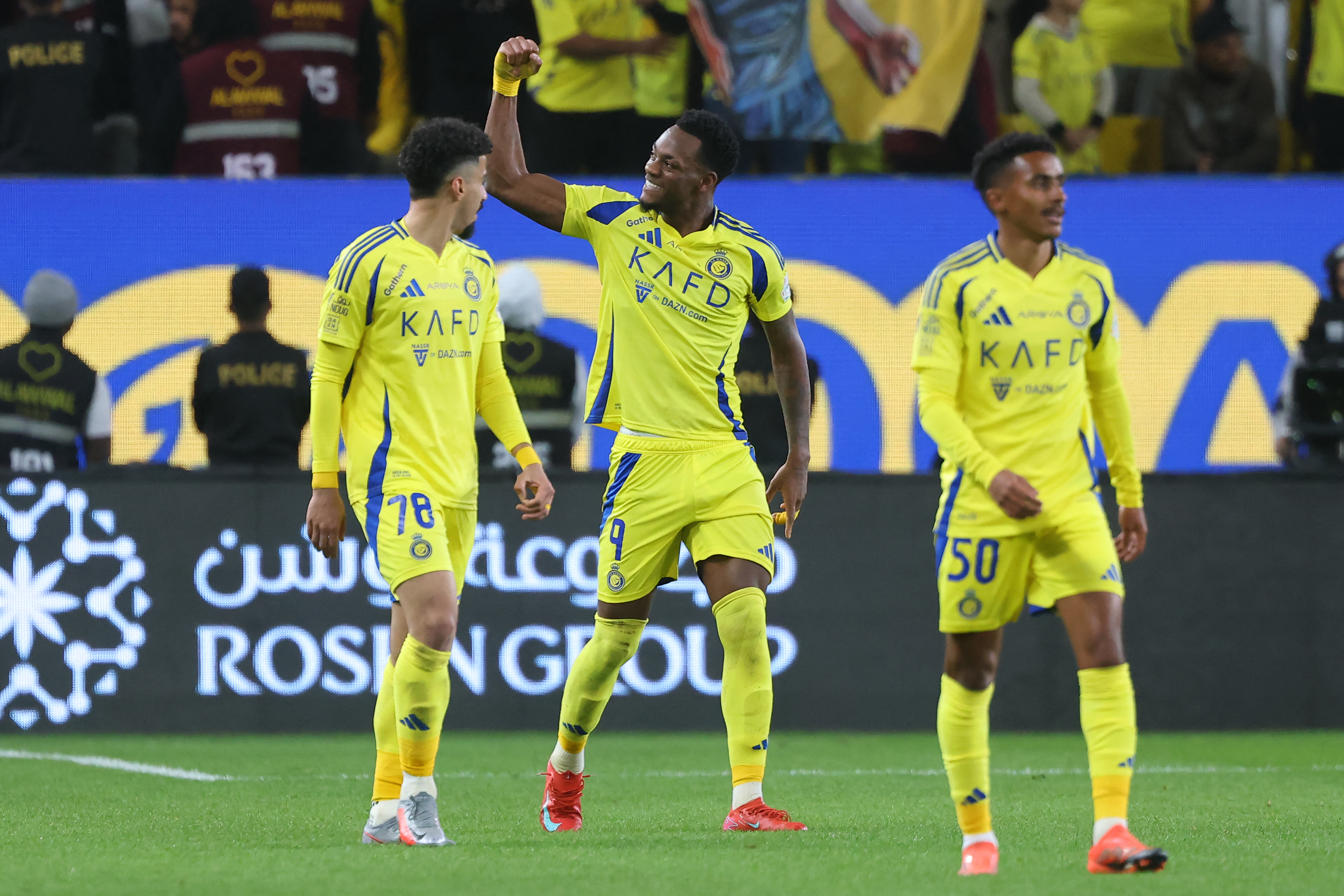 Jhon Durán no para con Al Nassr: marcó su segundo doblete en Arabia Saudita, video