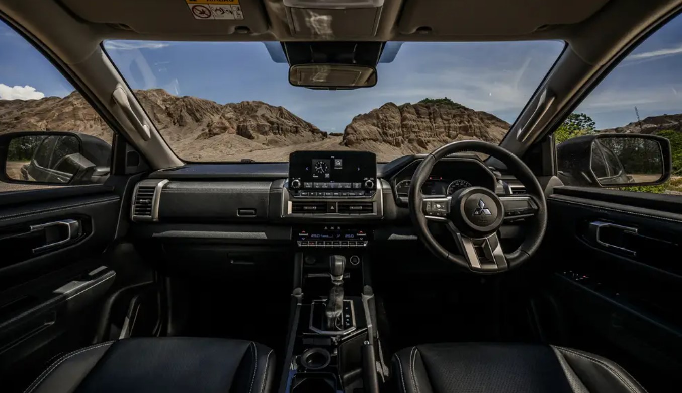 Mitsubishi Triton Black Edition