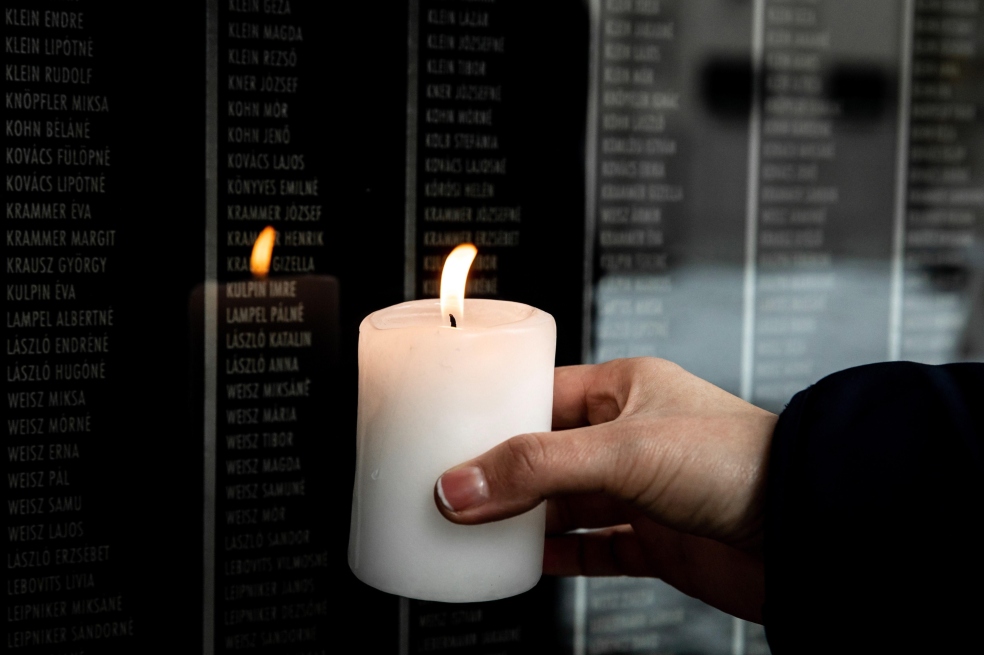 En fotos: así recuerda el mundo a las víctimas del holocausto