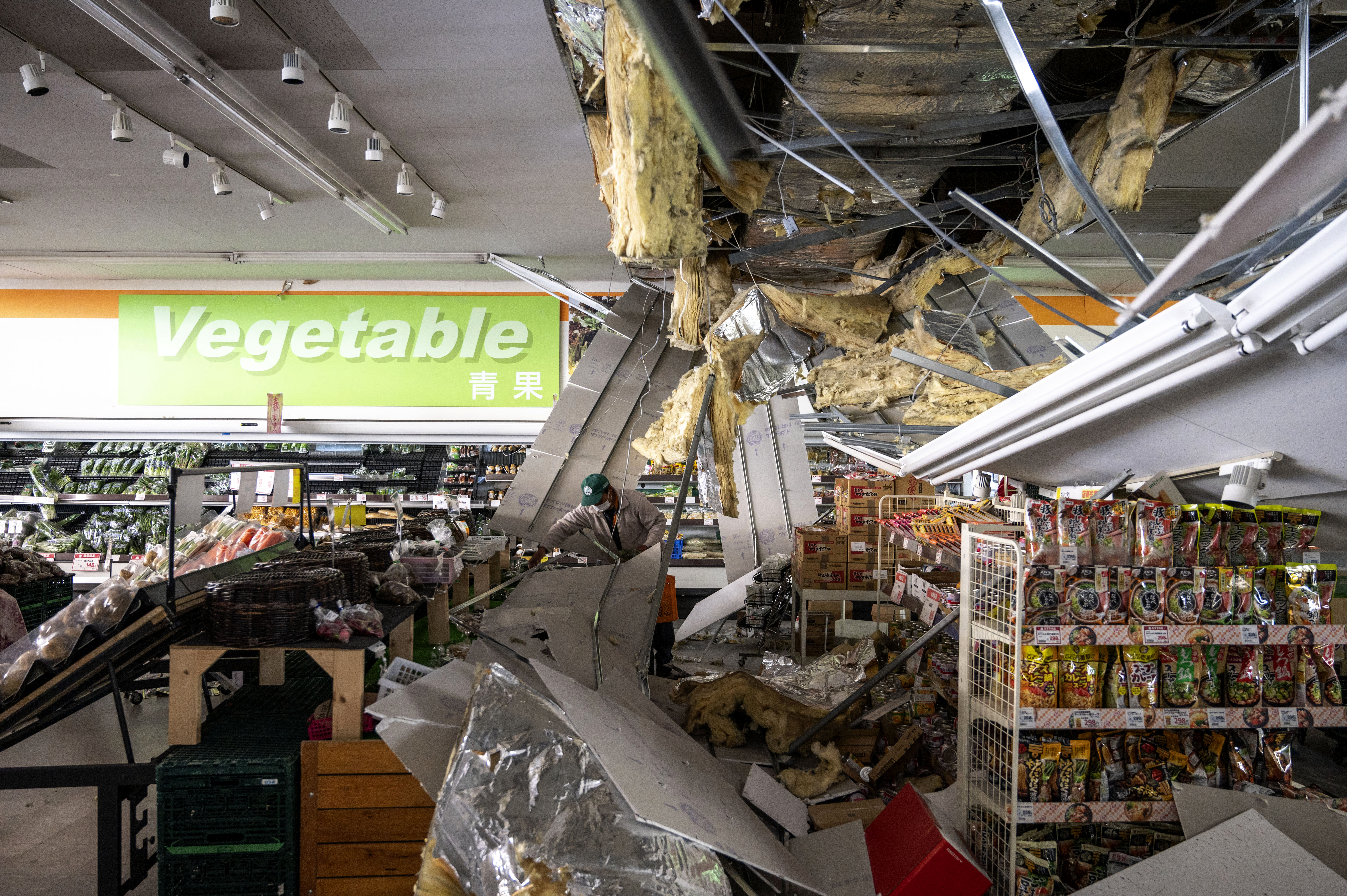Retiran alerta de tsunami en Japón; ninguna falla en central nuclear de Fukushima