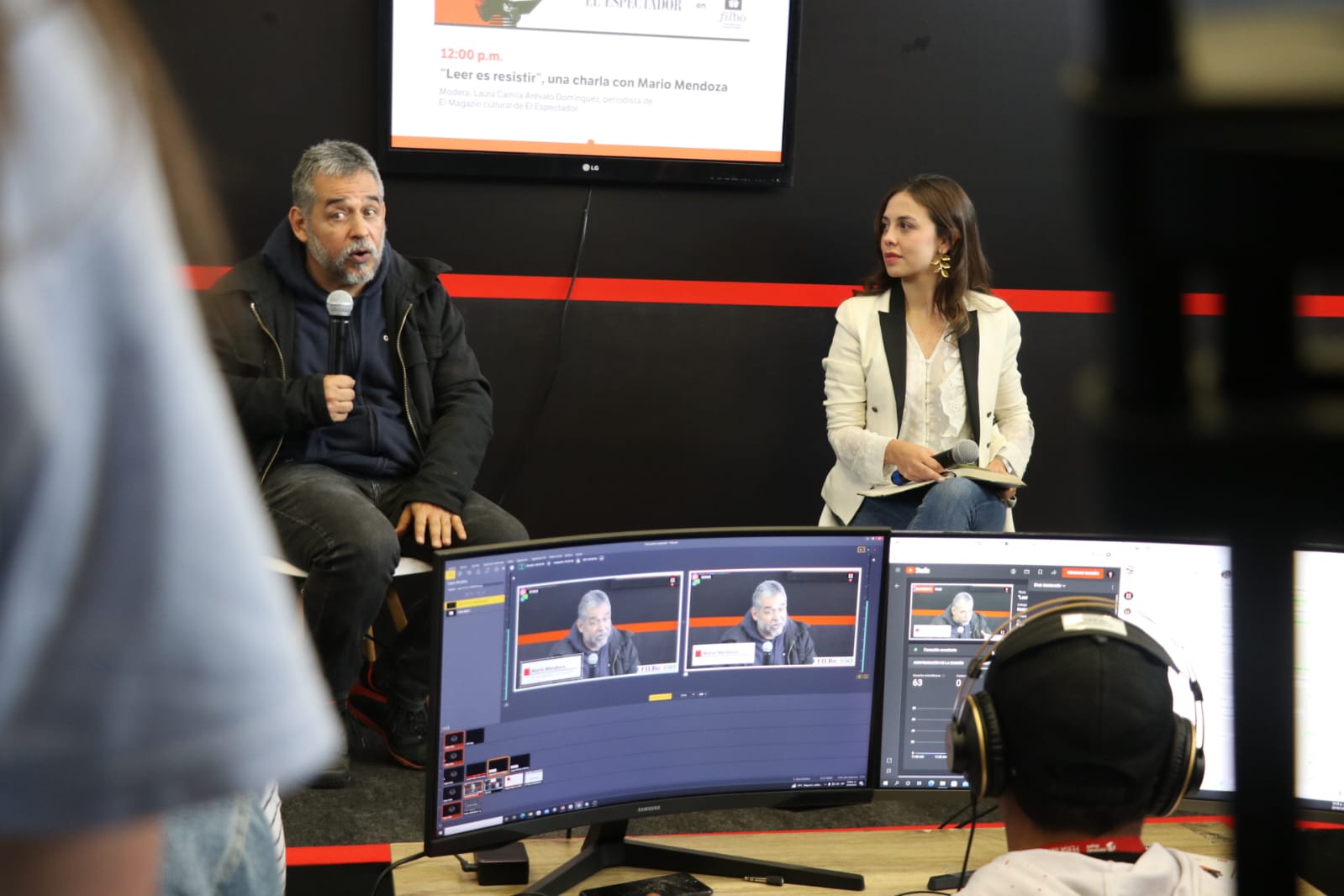 El autor de libros como "Scorpio city" y "La melancolía de los feos" habló en el stand de El Espectador con la periodista Laura Camila Arévalo Domínguez.