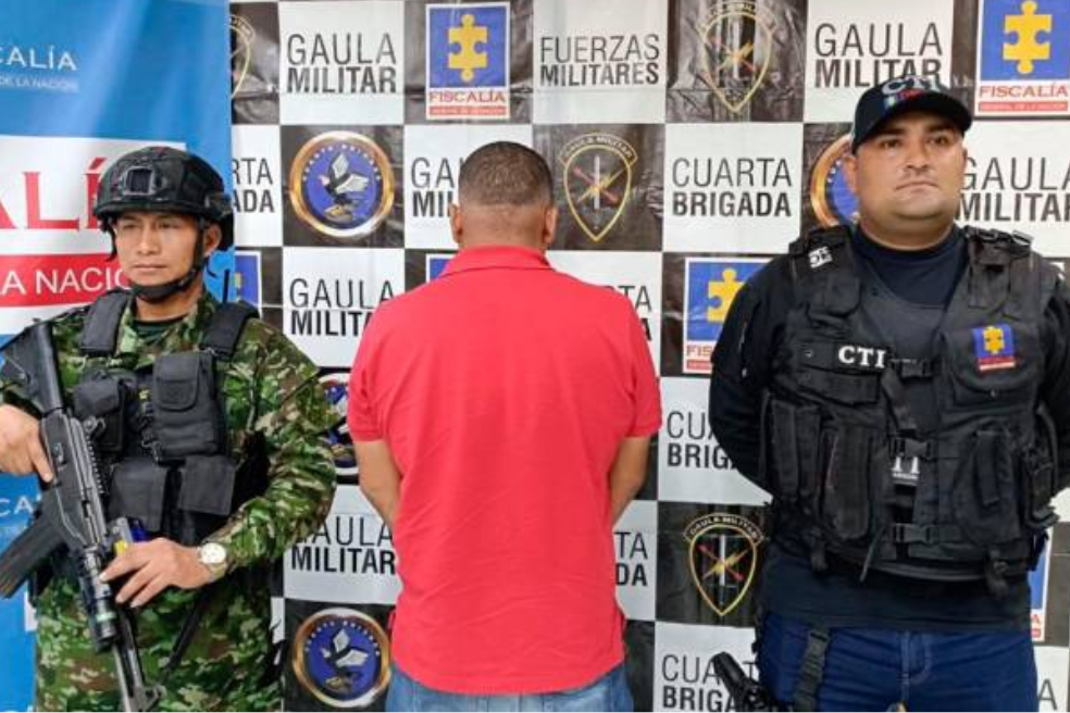 Capturan a funcionario de la UNP por transportar armas para las disidencias
