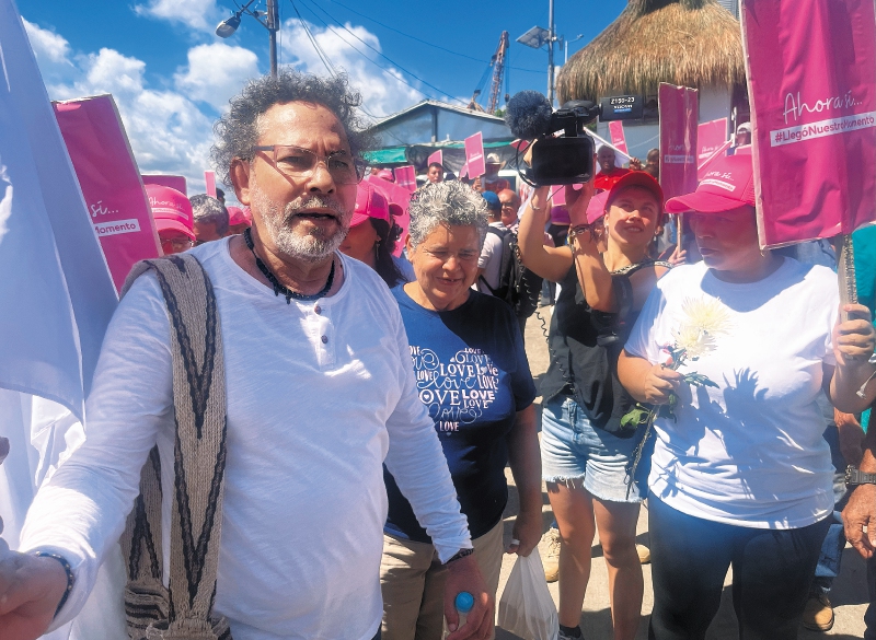 La historia de Pastor Alape, primer exjefe de las FARC que buscará ser alcalde