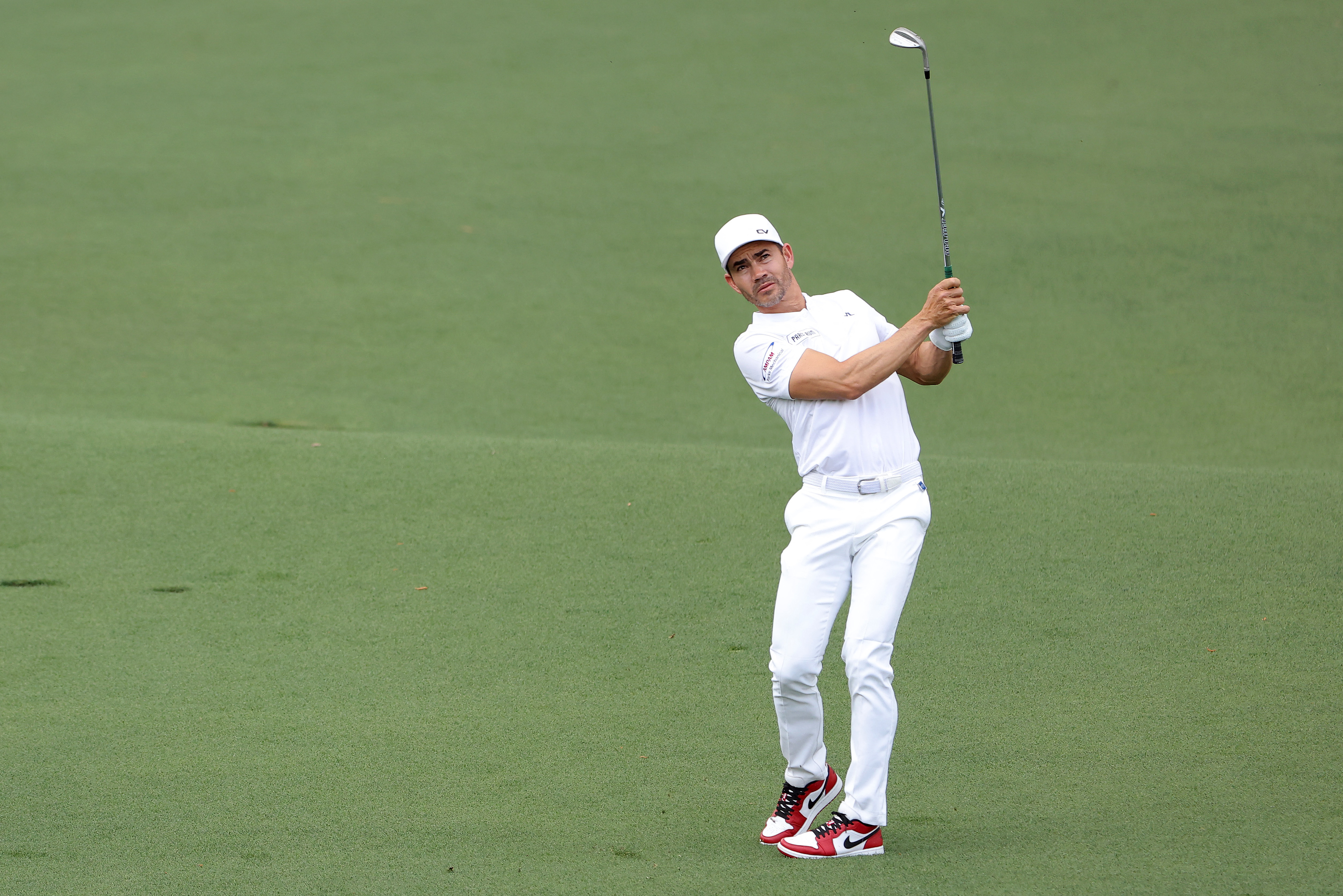 Camilo Villegas pasó el corte en el Masters de Augusta y sigue en competencia