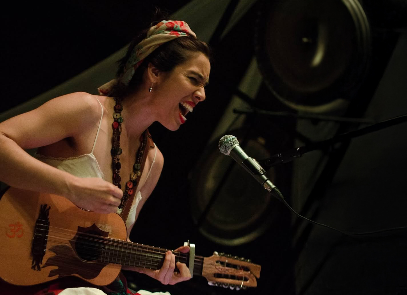 Murió cantante Luvi Torres, que rechazó tratamiento de cáncer. Tenía 36 años