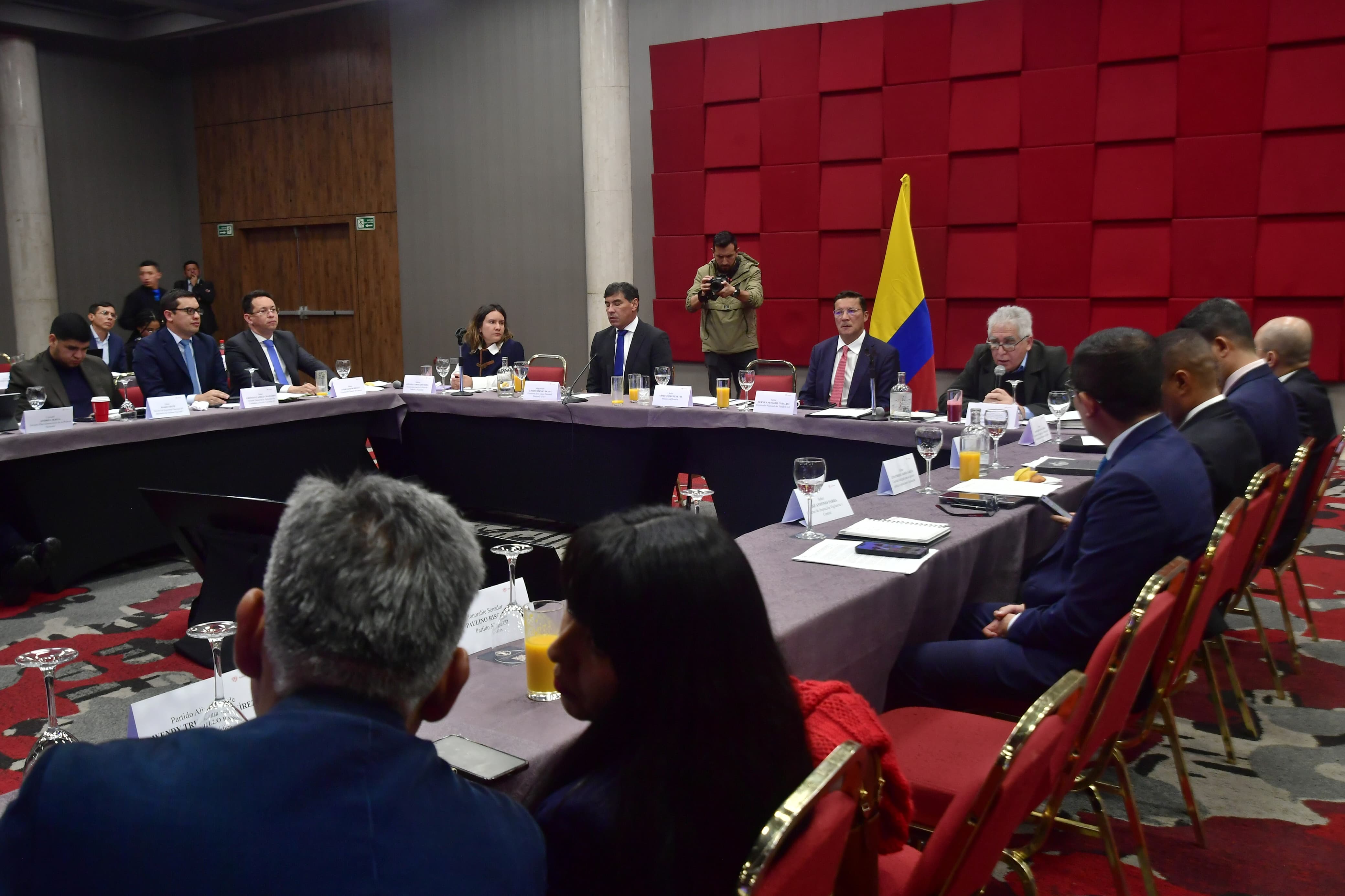 comisión seguimiento electoral elecciones 2026 Petro Registraduría