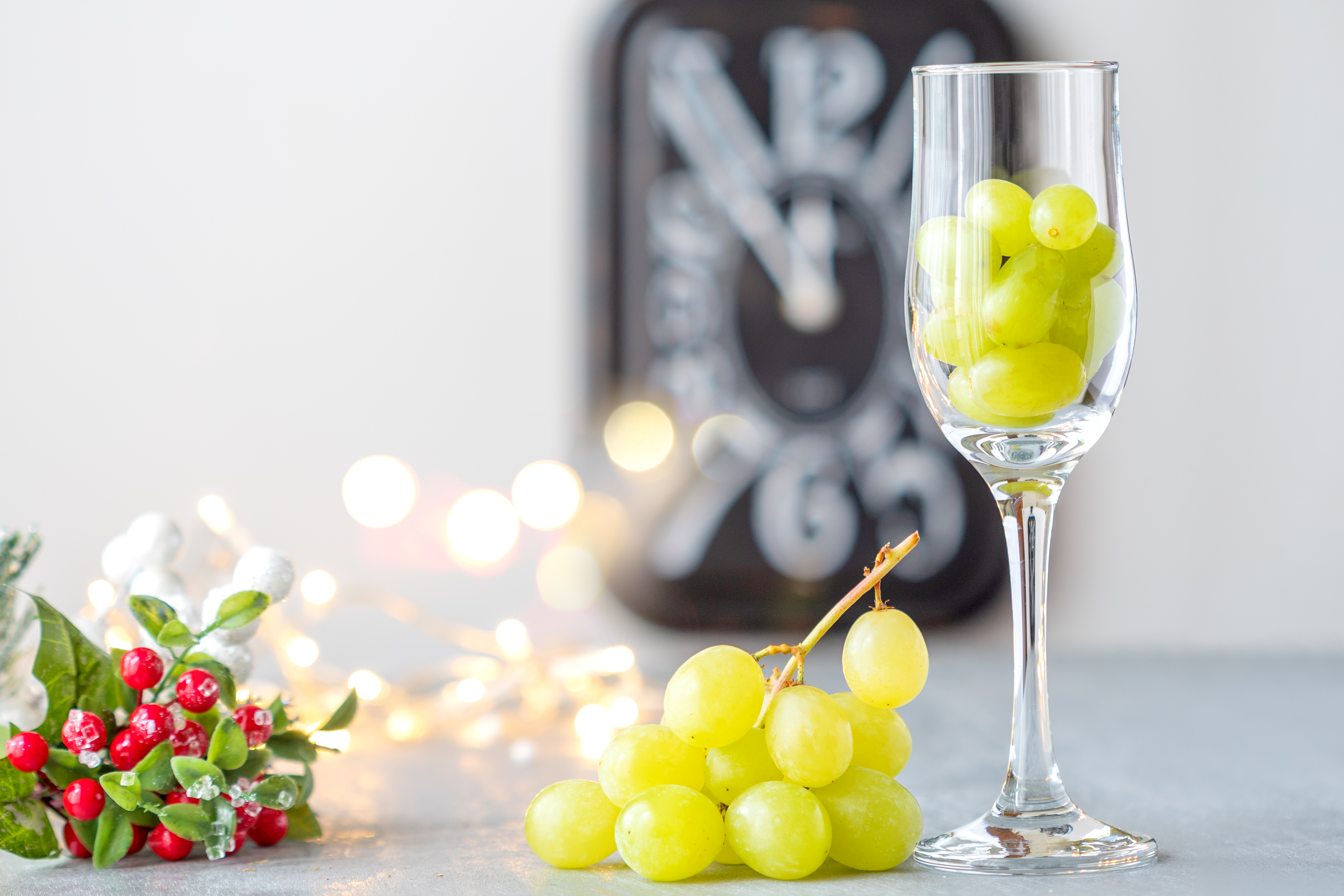 Agüeros con comida para Año Nuevo: uvas, lentejas, espigas de trigo y más