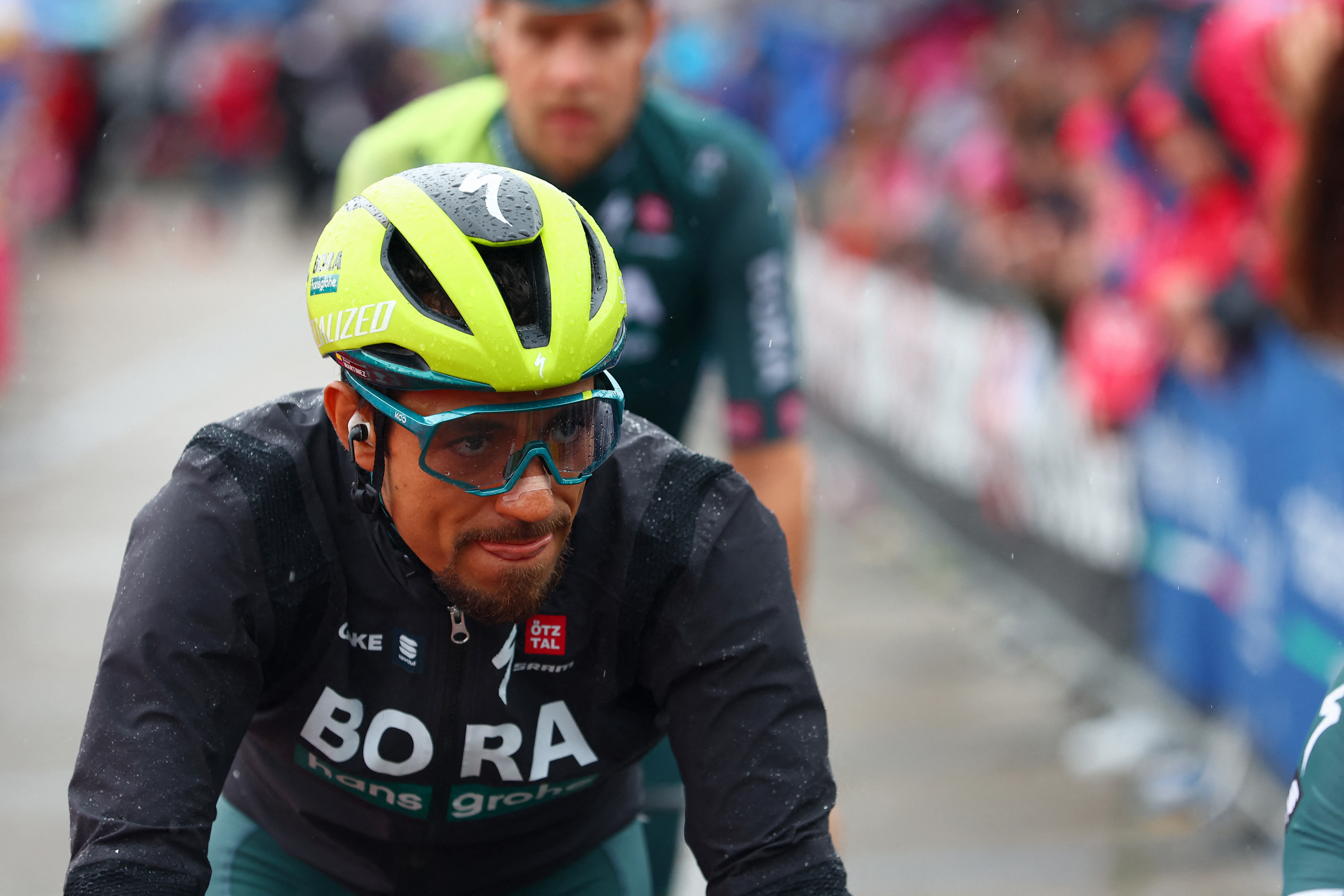 Daniel Martínez, del Bora, en acción durante el Giro de Italia 2024.